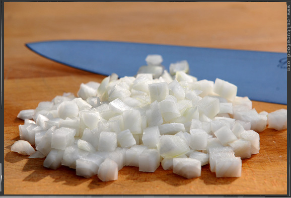 zwiebeln_kleingehackt