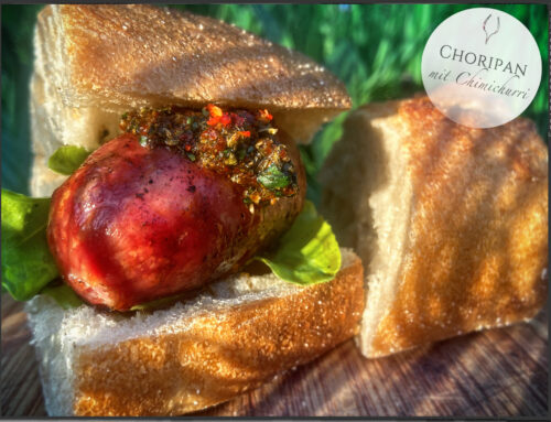 ChoripánDas argentinische Kult-Sandwich mit Chorizo und Chimichurri